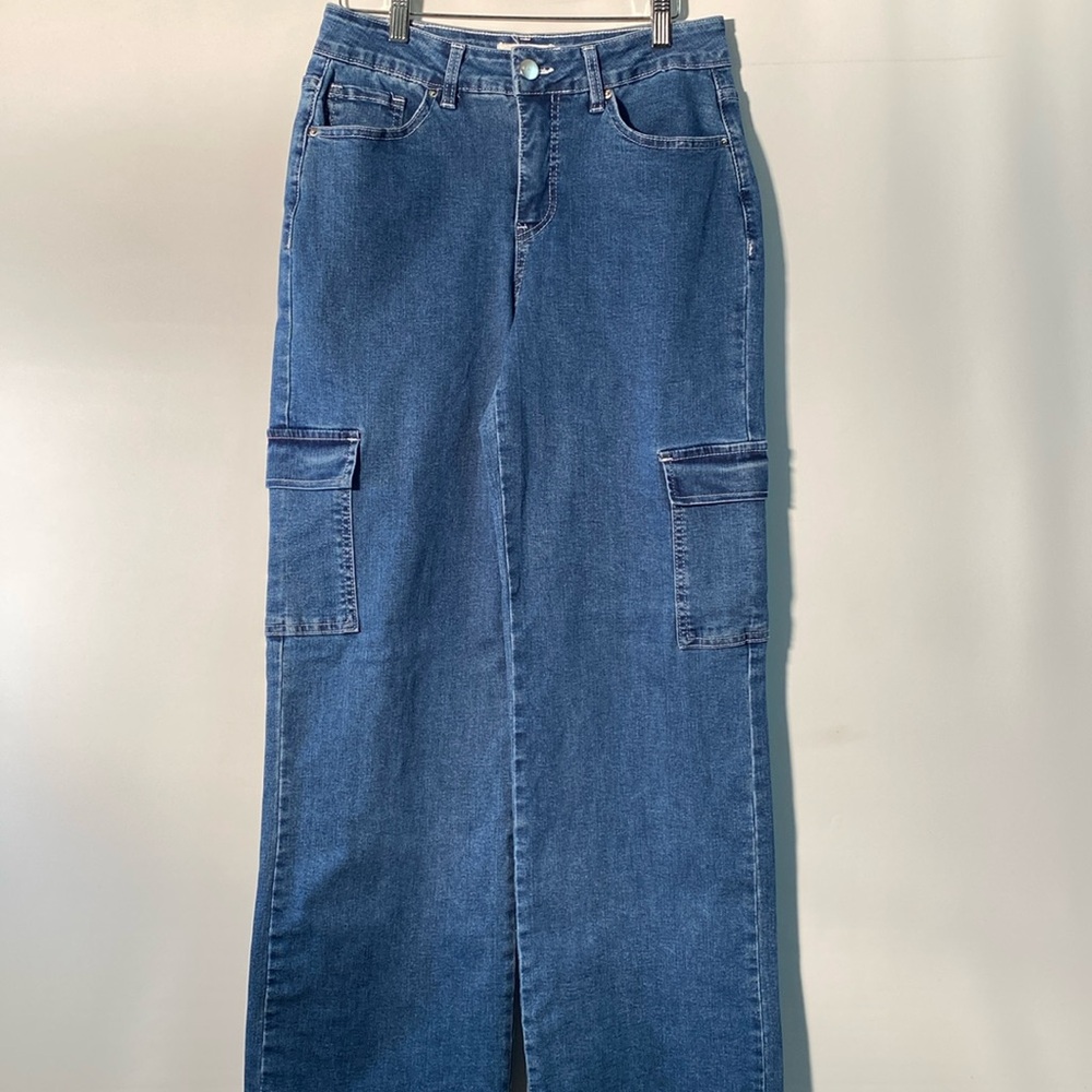 Royalty For Me (RFM)- Cargo Jeans. Size 6